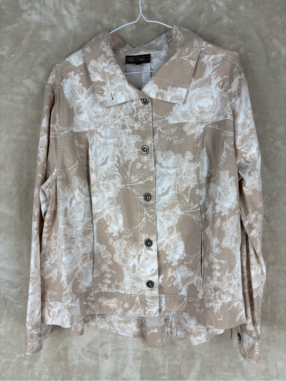 DG2 by Diane Gilman Beige and White Floral Jean Jacket w/Pants